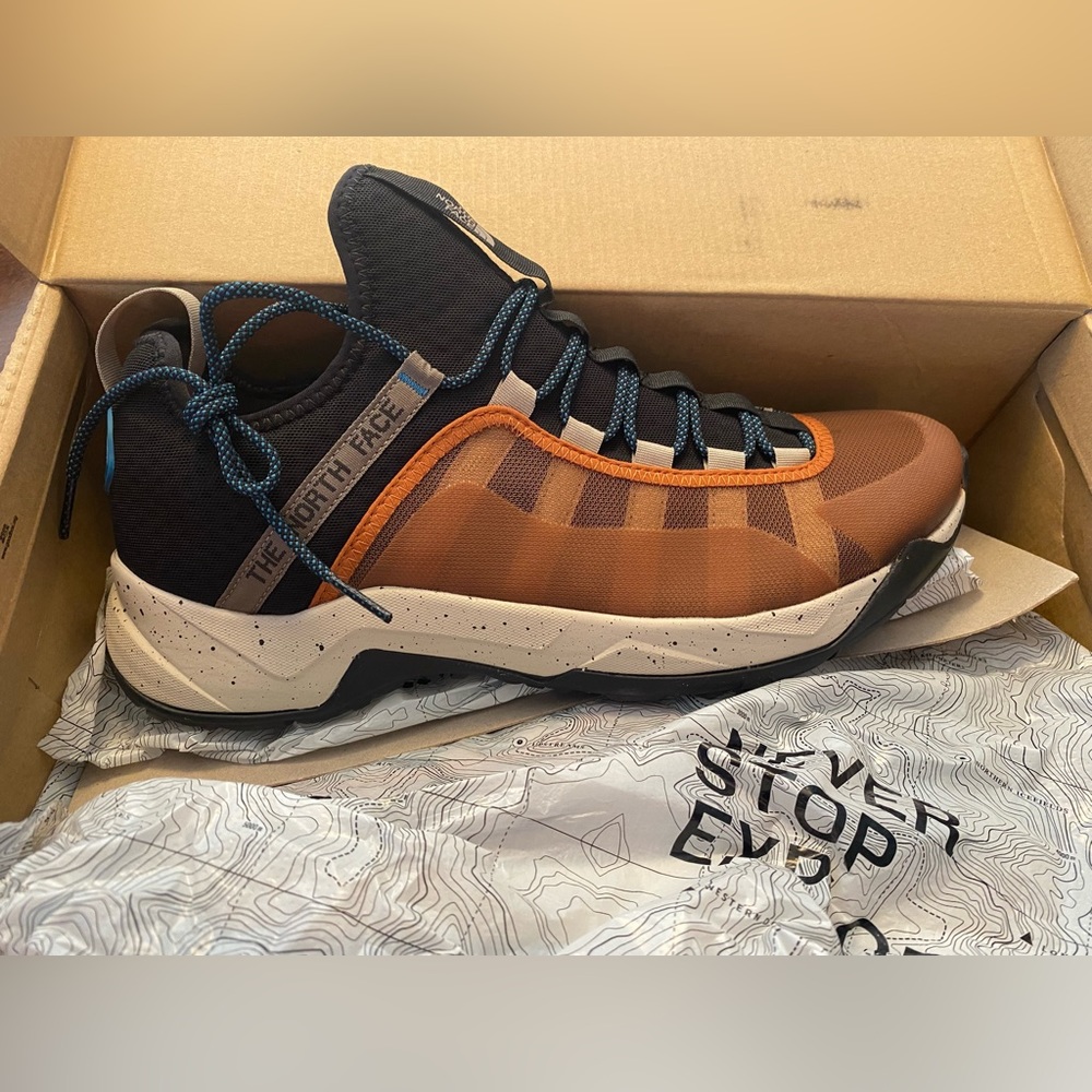 NIB The North Face men’s trail escape peak shoes size 10